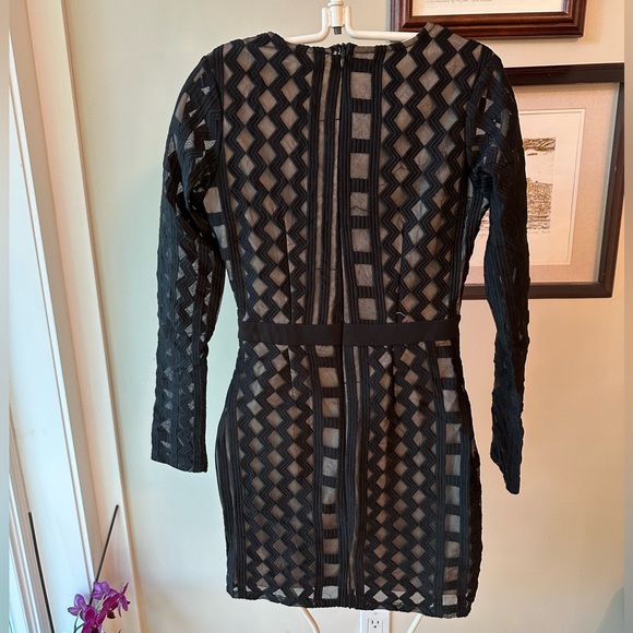 Missguided Mesh Bodycon Dress in Black - Picture 2 of 2